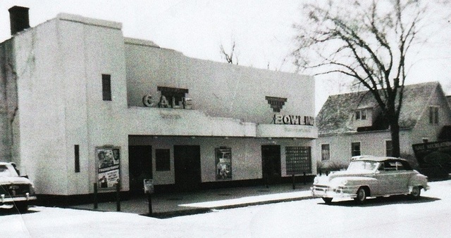 Gale Theatre - Old Photo From Galesburg-Charleston Memorial District Library (newer photo)